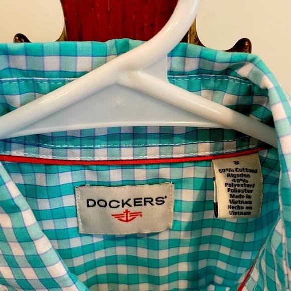 Dockers Casual Dress Shirt - Gently Used, Excellent Condition - Picture 3 of 6